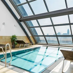 https://radisson-blu-hotel-frankfurt.hotelsheidelberg.net